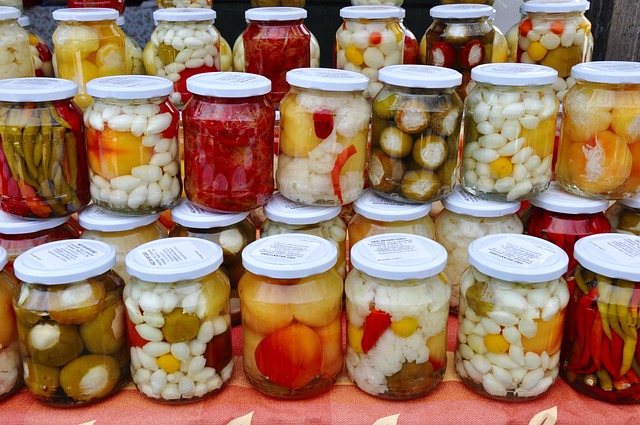 Eingelegtes & Fermente / escabeche y fermentos / pickles & fermented foods